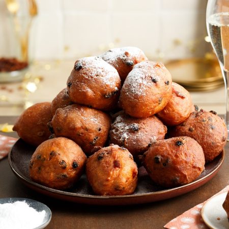 Oliebol met krenten per 5 stuks